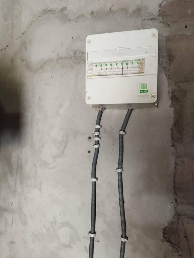 Client Resident A La Nsele - 5