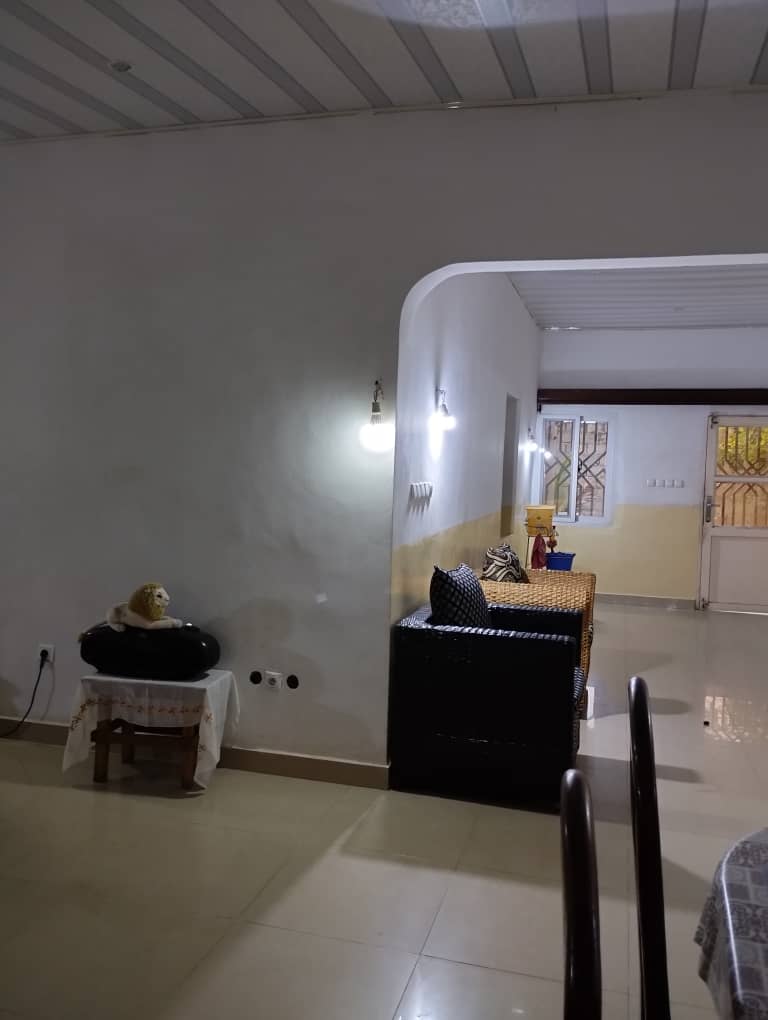 Client Resident A La Nsele - 7