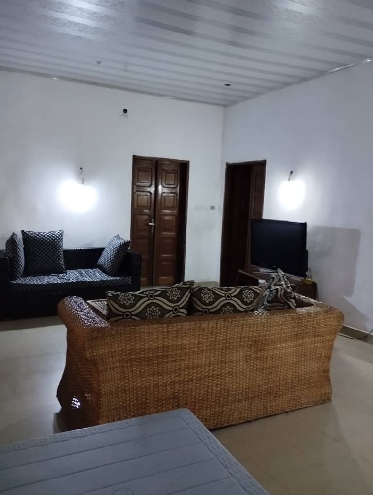 Client Resident A La Nsele - 8