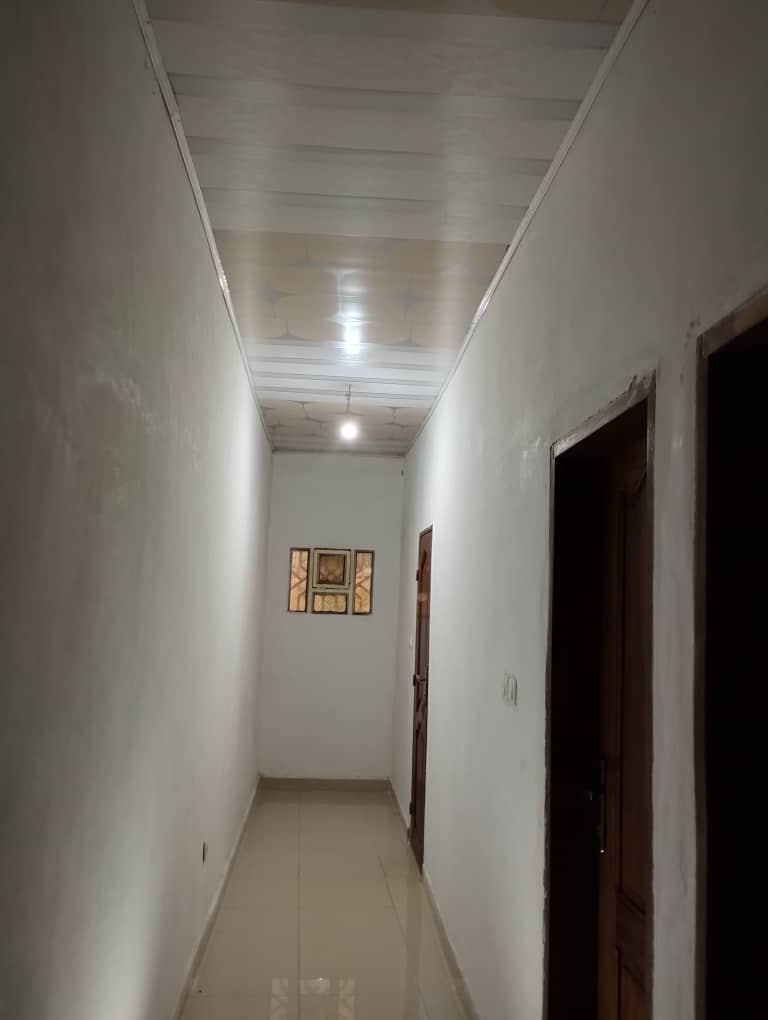 Client Resident A La Nsele - 11