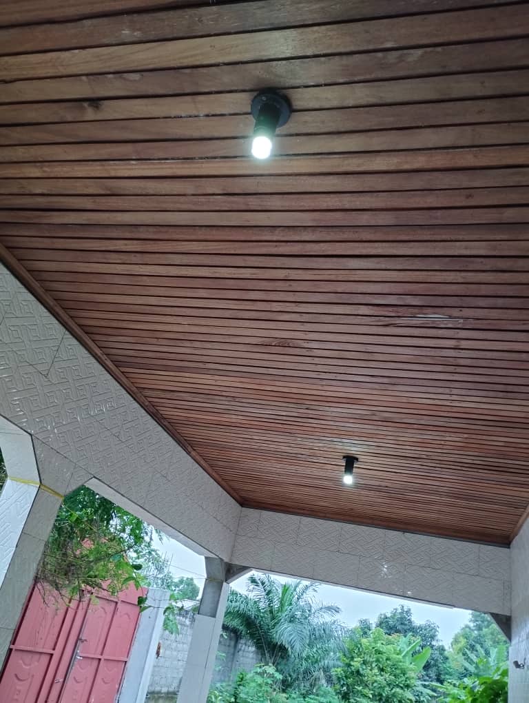 Client Resident A La Nsele - 9