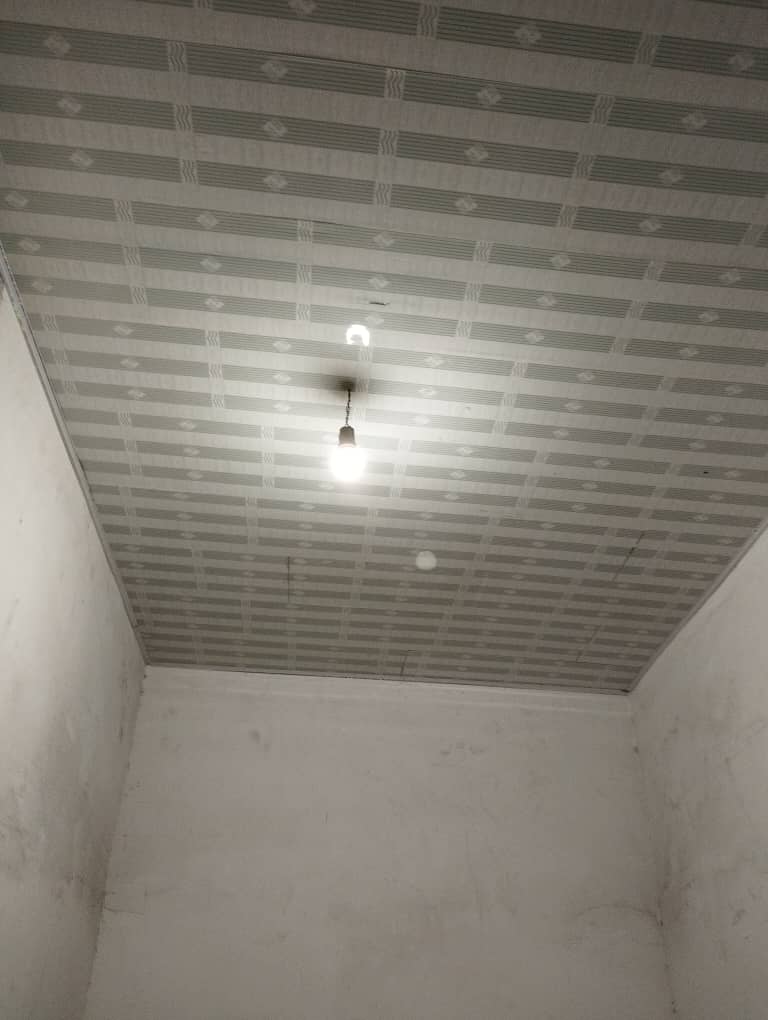 Client Resident A La Nsele - 14